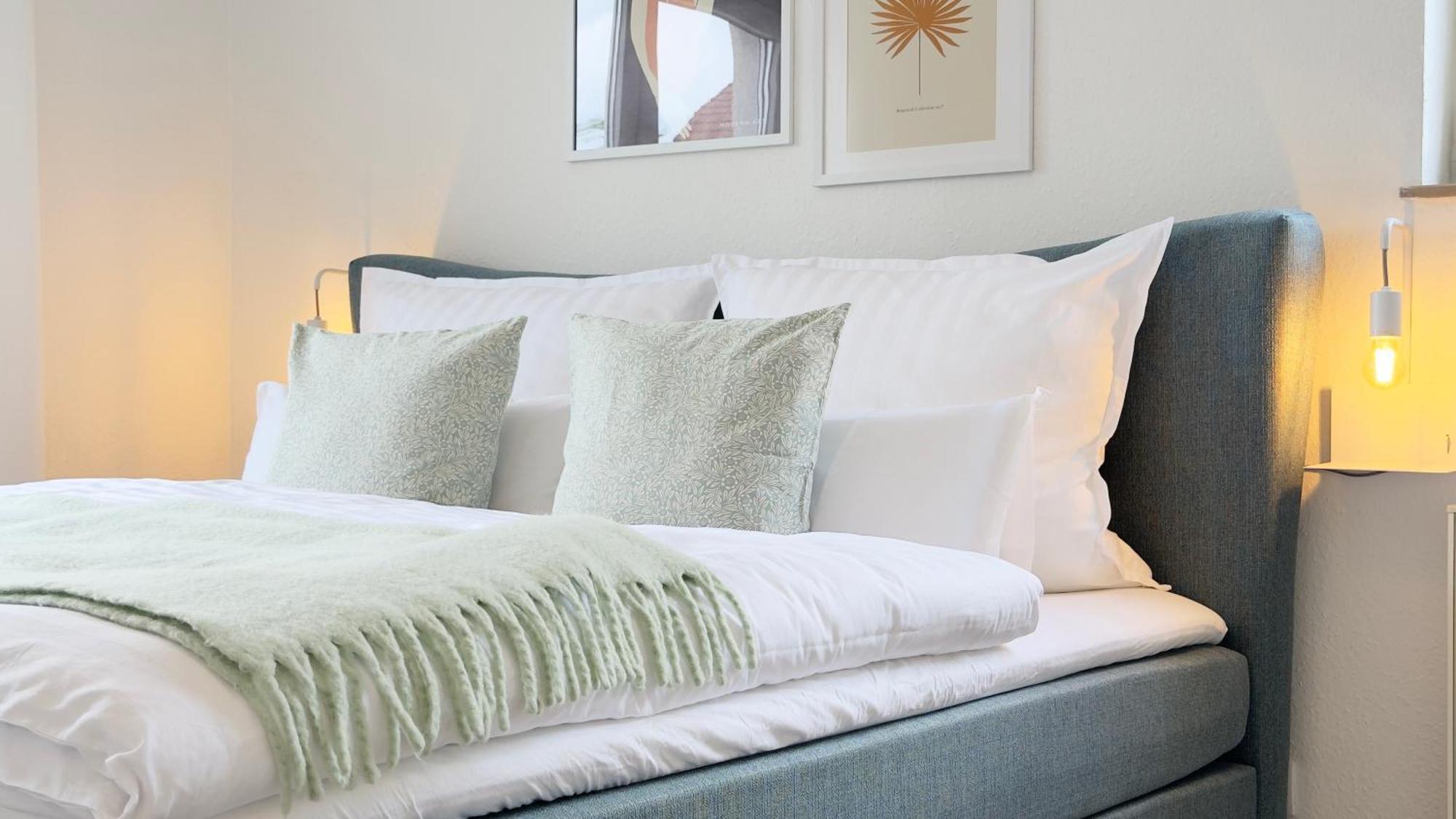 Fewo Am Park - 4P, Boxspringbett, Balkon, Smarttv, Gesundbrunnen, Familienfreundlich Хале Екстериор снимка