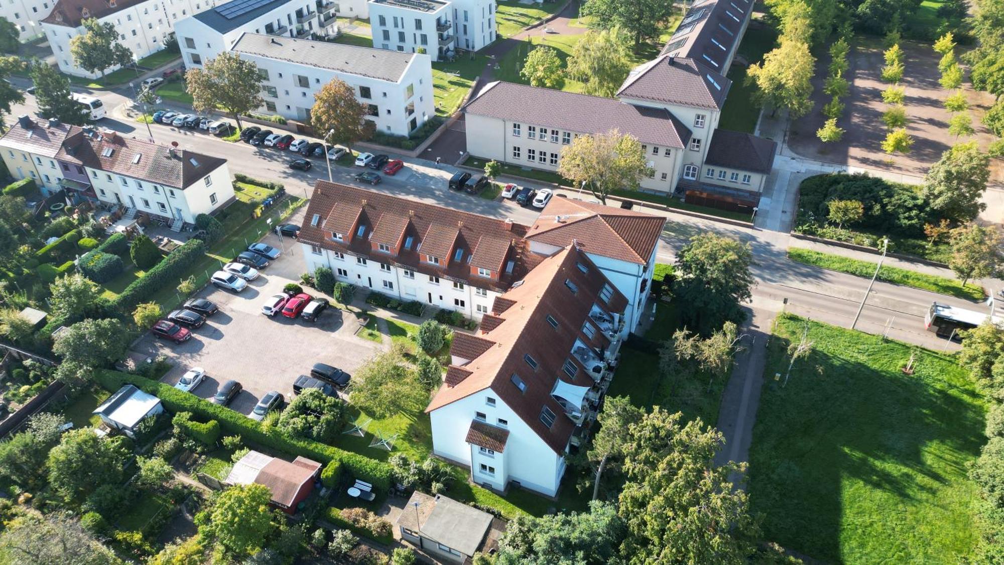 Fewo Am Park - 4P, Boxspringbett, Balkon, Smarttv, Gesundbrunnen, Familienfreundlich Хале Екстериор снимка