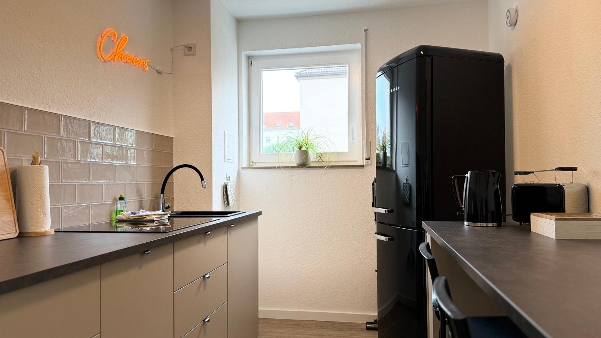Fewo Am Park - 4P, Boxspringbett, Balkon, Smarttv, Gesundbrunnen, Familienfreundlich Хале Екстериор снимка